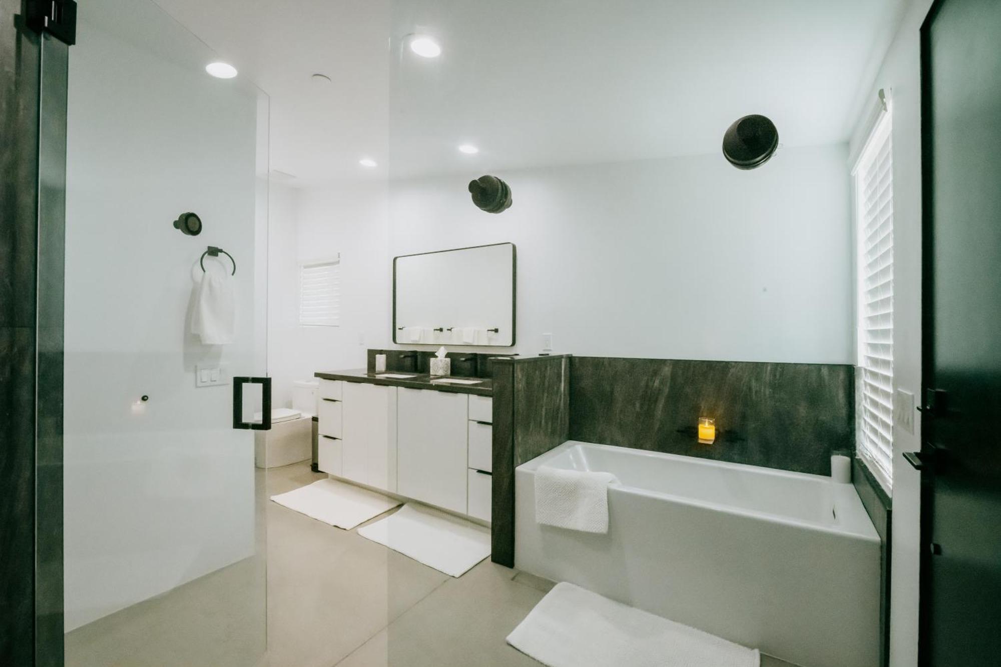 Coyote Tracks - A Modern Desert Experience Villa Joshua Tree Exterior photo